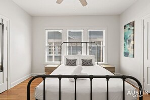 4 bedrooms, desk, iron/ironing board, free WiFi