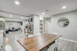 Dining - Modern Villa-Hidden Gem-12 Min From Downtown (Houston)