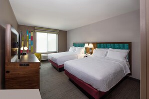 Blackout drapes, iron/ironing board, bed sheets - Hampton Inn Needles Colorado River (Needles)