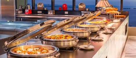 Här finns 3 restauranger som serverar frukost.