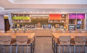 Free daily buffet breakfast