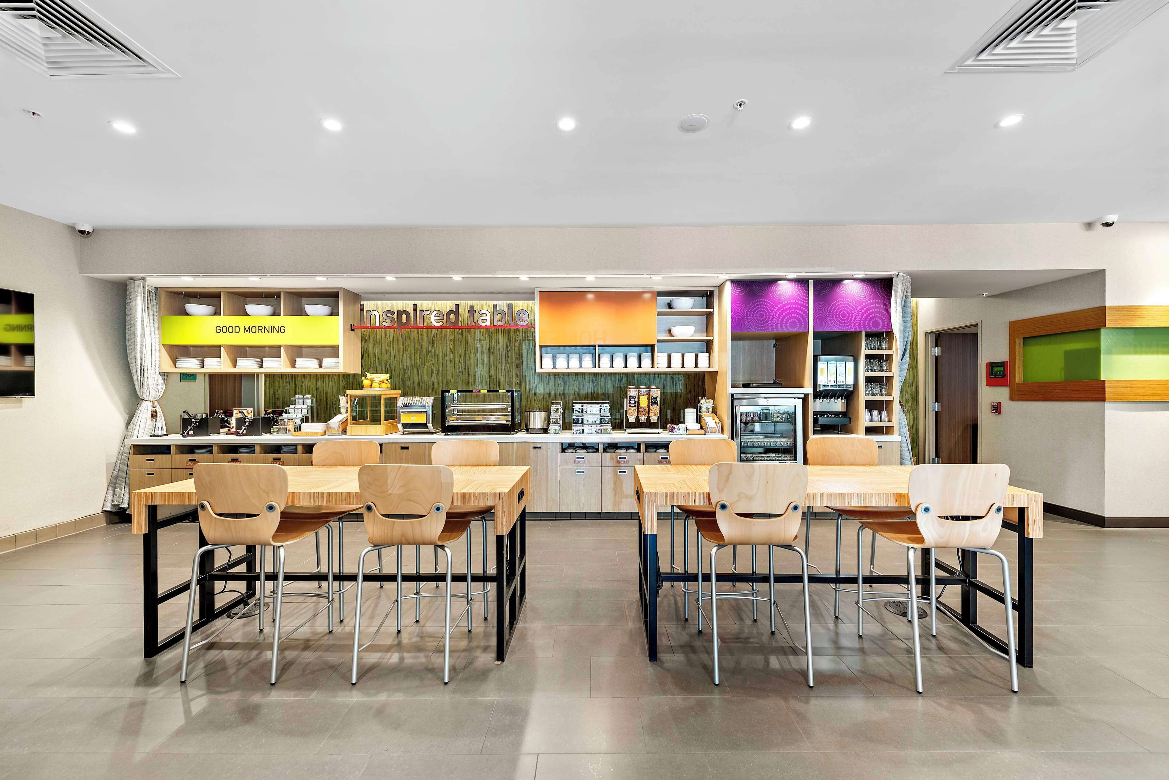 包含每日自助早餐