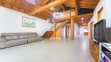 Basic Room, 5 Bedrooms (family) | 5 bedrooms, free WiFi