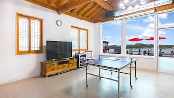 Basic Room, 5 Bedrooms (family)