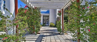 Sunny, great views, upstairs villa