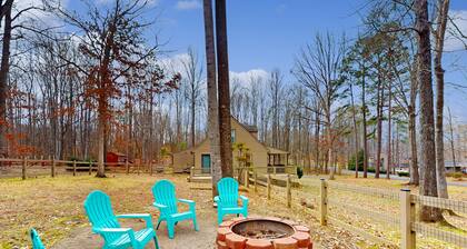 Lake Anna home on large corner lot with kayaks, paddleboard, firepit & grill