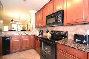 Condo, 2 Bedrooms | Private kitchen