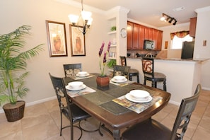 Condo, 2 Bedrooms | Dining