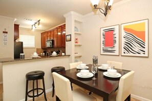 Condo, 2 quartos | Opções para refeição