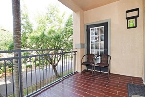 Condo, 2 habitaciones | Balcón