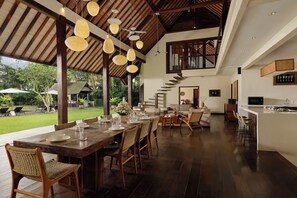 บริการอาหารในห้องพัก