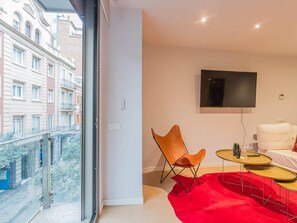 Smart TV - My Space Barcelona Apartment in Sant Gervasi for monthly rentals (Barcelona)