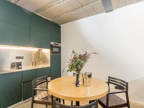 Dining - My Space Barcelona Apart. with shared terrace in Sant Gervasi per months (Barcelona)