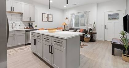 2B/2B Desert Oasis Hideaway minutes to downtown Boise and Boise River Greenbelt