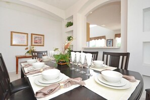 빌라, 침대(여러 개) | 다이닝