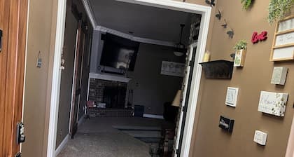 Beautiful three bedroom home with a gym and huge TV’s! Pet and smoke free home!