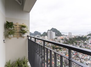 Property grounds - MON HOMESTAY HA LONG - VIEW SEA (Ha Long)