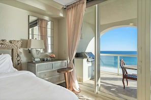 4 bedrooms, iron/ironing board, free WiFi, bed sheets - Luxurious Gulf Front  🌊  Onsite Pools/Spa ~ Wraparound Balcony w/ Sunset Views (Pensacola Beach)