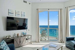 Smart TV - Emerald Isle 1702 - 𝑯𝒆𝒓𝒐𝒏 𝑩𝒍𝒆𝒖 (Top Floor- PH) (Pensacola Beach)