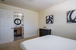 3 habitaciones, escritorio, tabla de planchar con plancha y wifi 