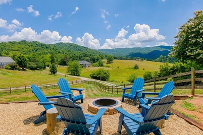 Blue Ridge farmhouse with amazing mountain view, hot tub, firepit & decks