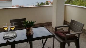 Apartment (Two Bedroom Apartment with Terrace an) | Terrace/patio