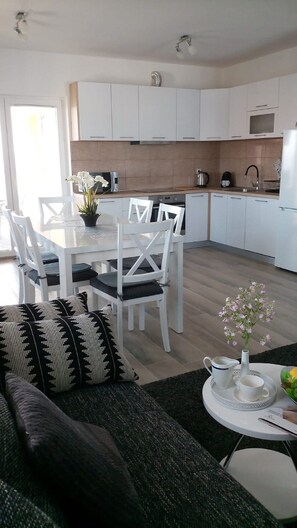 Apartment (Two Bedroom Apartment with Terrace an) | Living room | 25-inch TV with satellite channels - Apartment Villa Bijele Stijene (Karlobag)