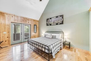 4 bedrooms, Internet, bed sheets - Coosawattee Cabin - pool, gym & tennis - fireplace, fire pit & central AC (Ellijay)