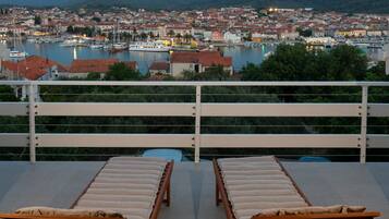 Apartment (Two bedroom Apartment with Terrace an) | Terrace/patio