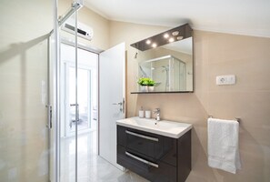 Bathroom - Apartment Dragojevic (Vela Luka)
