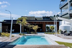 Pool - Oceanview Retreat - Stunning penthouse apartment in the Oceanview Apartments complex in Tahunanui (Nelson)