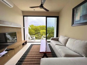 Smart TV - Rooftop & Pool | 1 Bedroom Apartment | M3 (CancÃºn)
