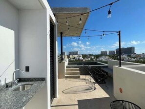 Terrace/patio - Rooftop & Pool | 1 Bedroom Apartment | M3 (CancÃºn)