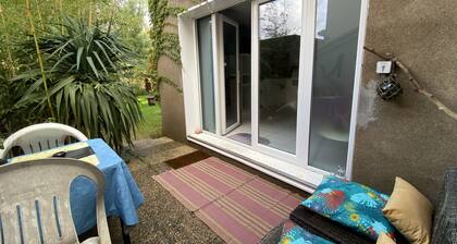 Beau studio accÚs indépendant dans maison