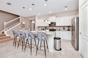 Fridge, microwave, oven, stovetop - 7529 Luxury Townhouse with private pool (Davenport)