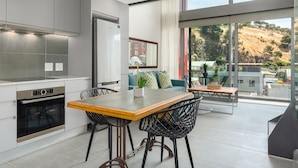 Exclusive Apartment | In-room dining - 117 on Strand 507 (Cape Town)