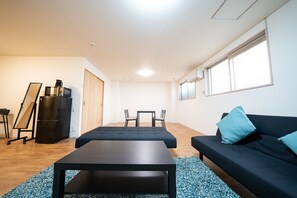 Deluxe Apartment - Sakimoto Residence Namba Minami III (Osaka)