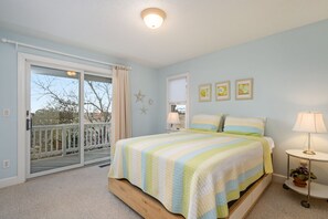 3 chambres, fer et planche à repasser, Wi-Fi gratuit, draps fournis