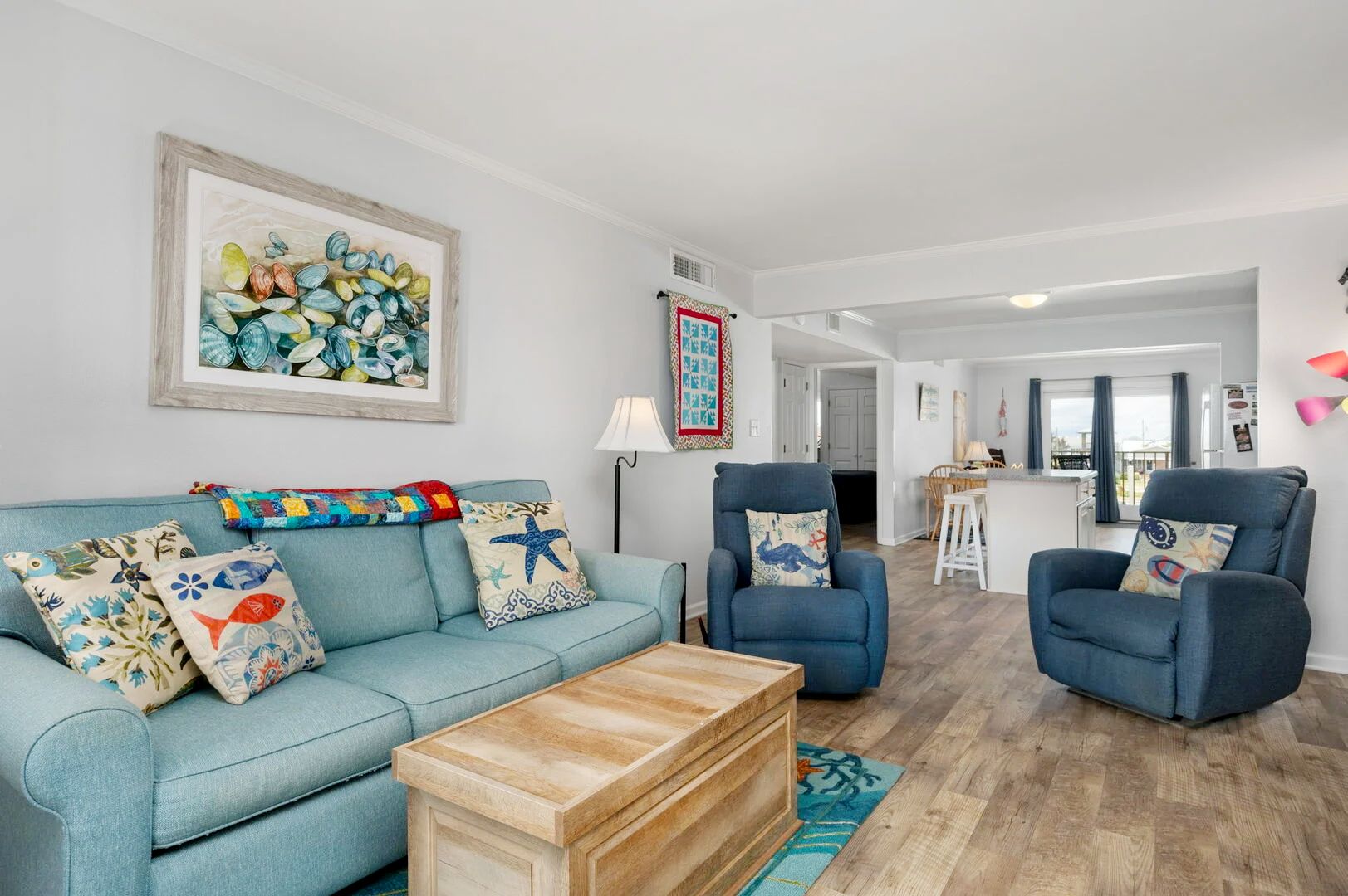 DL101: Pooh's Corner | Living Area