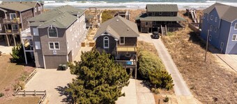 Sea Rest: Oceanfront, private walkway to beach, hot tub, YMCA access.