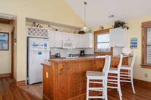 Fridge, microwave, oven, stovetop - Sea Rest: Oceanfront, private walkway to beach, hot tub, YMCA access. (Nags Head)