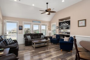 TV, foosball - Calm On Down: Private pool, hot tub, elevator, dog friendly, Close to the beach! (Nags Head)