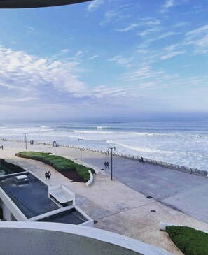 Beach - Luxury Flat Front Beach (Casablanca)
