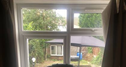 3 Bedroom House (2 en-suite bedrooms), near The Strand, beach front leisure area