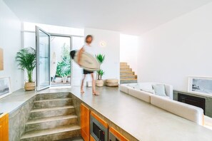 Réfrigérateur, four, plaque de cuisson, lave-vaisselle