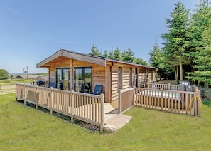 Terrace/patio - Contemporary lodge with stunning countryside views. (Ashover)