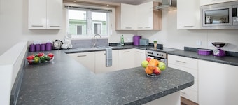 2 bedroom accommodation in Cresswell beach