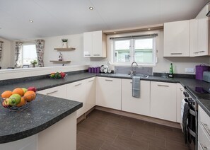 Fridge, oven, stovetop, toaster