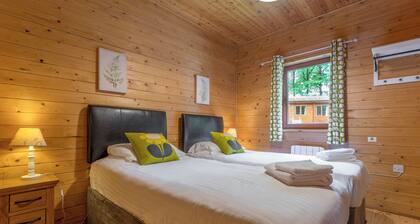 4 bedroom accommodation in Ellesmere