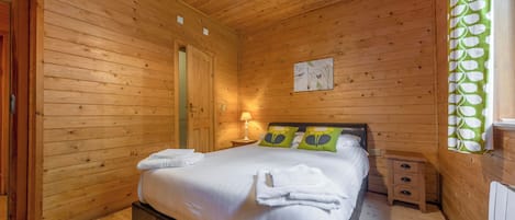 4 bedrooms, WiFi (free)